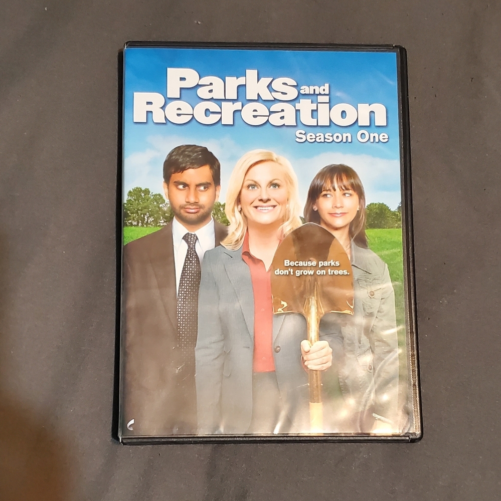 ⭐️2/$20⭐️ Parks & Recreations Season 1 Dvds